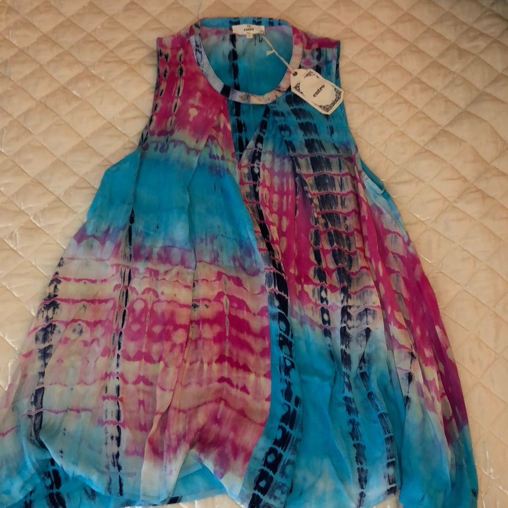 Sleeveless top
